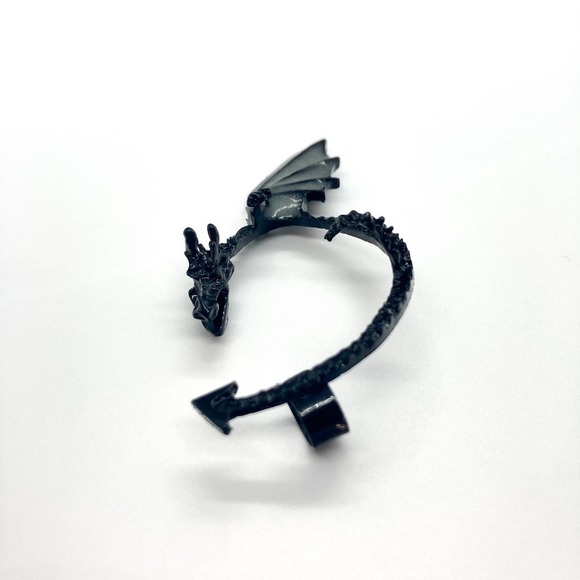 Single Left Ear Black Dragon Wrap Cuff Earring - Picture 5 of 9